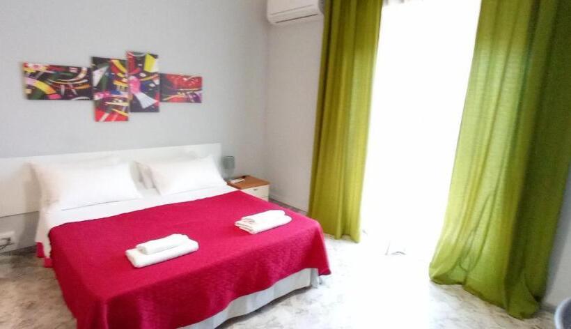 اتاق استاندارد با بالکن, Room 110 Bari  Guesthouse