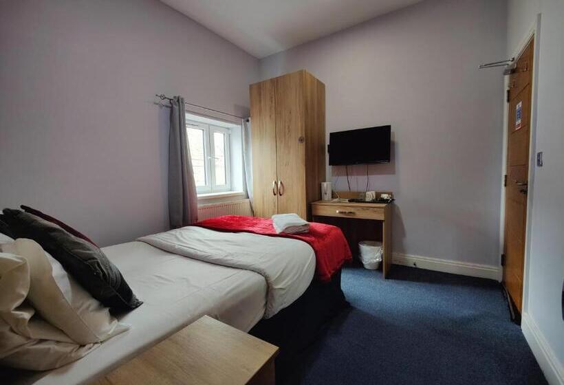 Standard Single Room, Wellesley