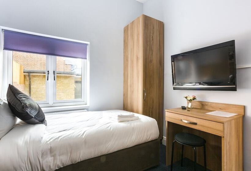 Standard Single Room, Wellesley