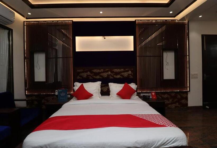 Студия Deluxe, Jjk Rukmini Vilas Hotel & Banquet