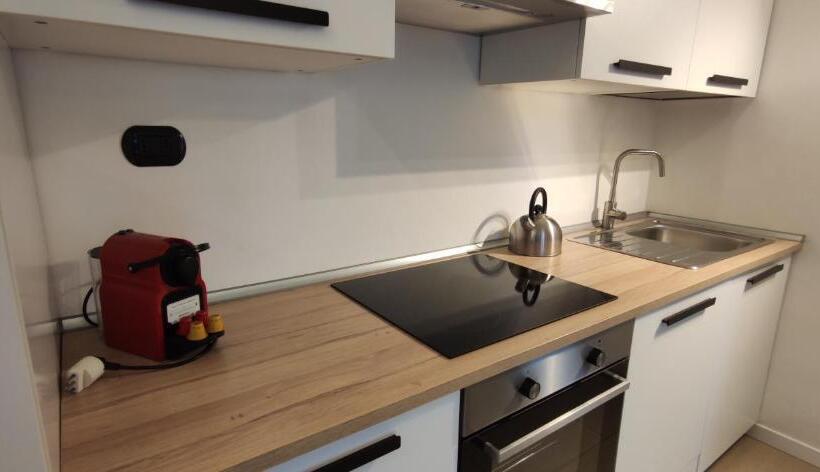 Havuz Manzaralı 1 Yatak Odalı Daire, Residence Alessandra