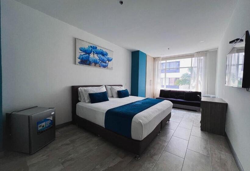 Suite, Rosales Gold