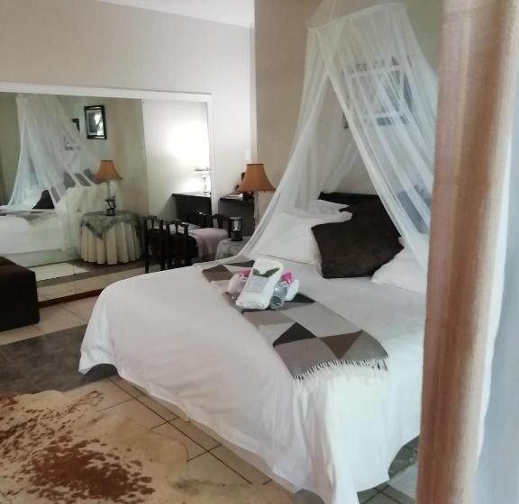 Deluxe Suite King Bed, Rustic Butler B&b