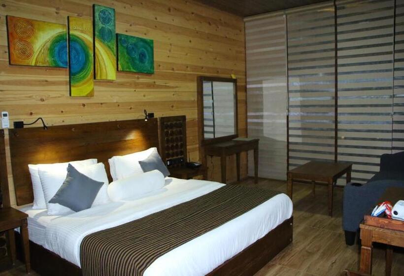 سوییت سوپریور, Aloft Grand Hotel Ella