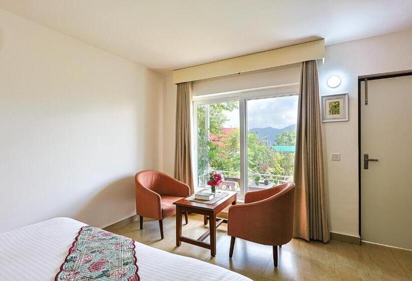 اتاق استاندارد با چشم‌انداز کوهستان, Neer Ganga Resorts