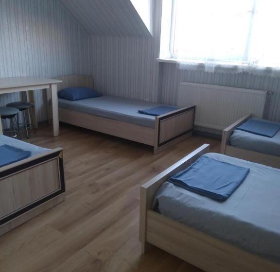 4인용 스탠다드 룸, Vip Hostel