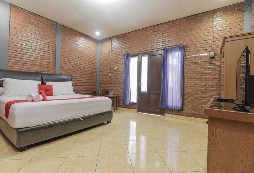 Номер Стандарт, Reddoorz Plus At Ampera Raya