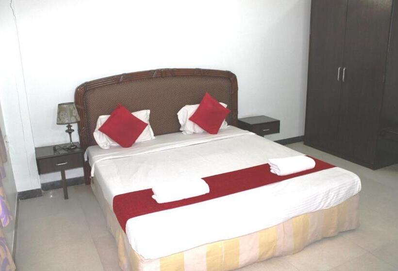 家庭间, P P Motel