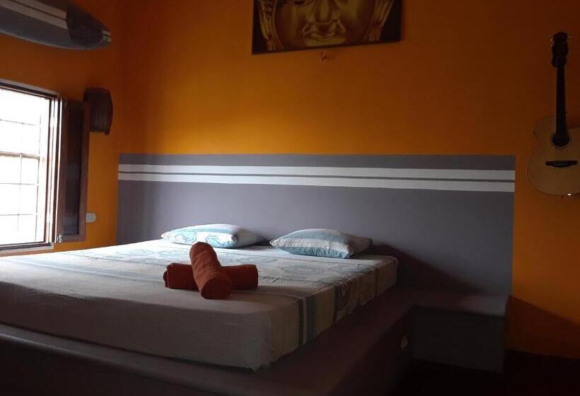 Номер Стандарт, Buena Onda Backpackers