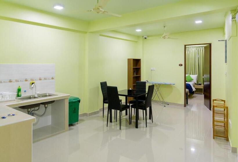 اتاق لوکس یک تخته, Tourist Inn