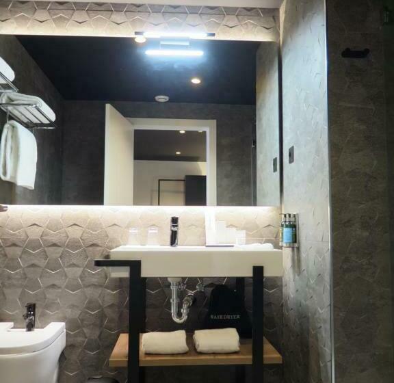 Junior Suite, Tayko Bilbao
