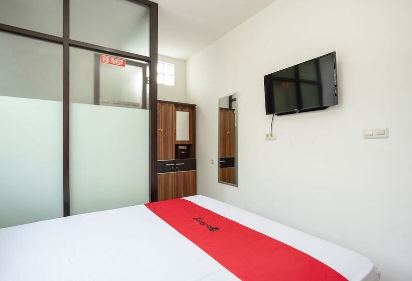 Номер Стандарт, Reddoorz Near Eka Hospital Bsd City