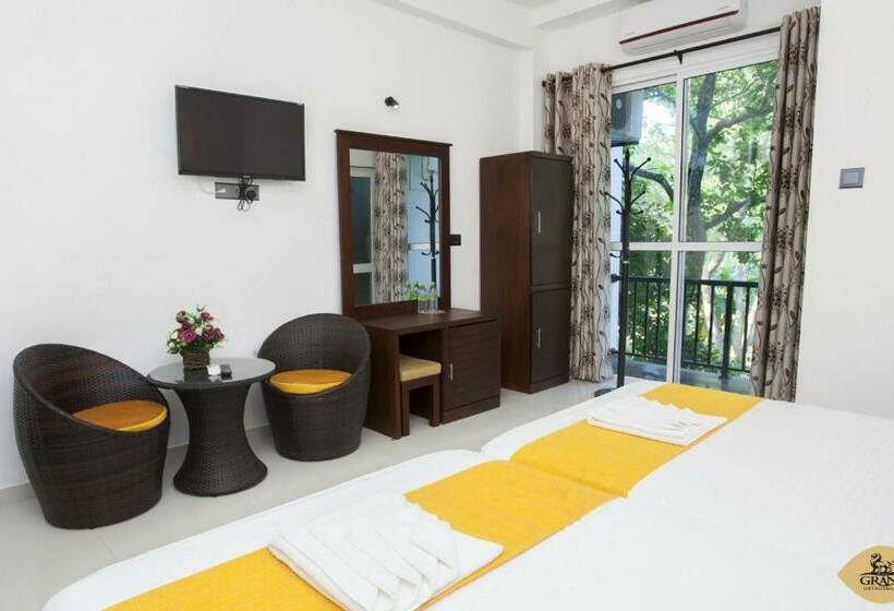 Номер Deluxe, Grand Detagamuwa