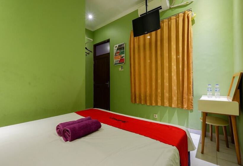 Номер Стандарт, Reddoorz Near Universitas Diponegoro 2