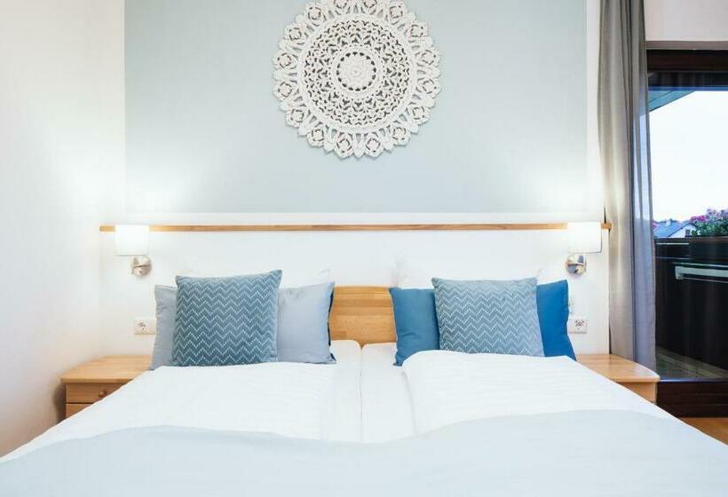 Номер Стандарт, Pension Auszeit Velden