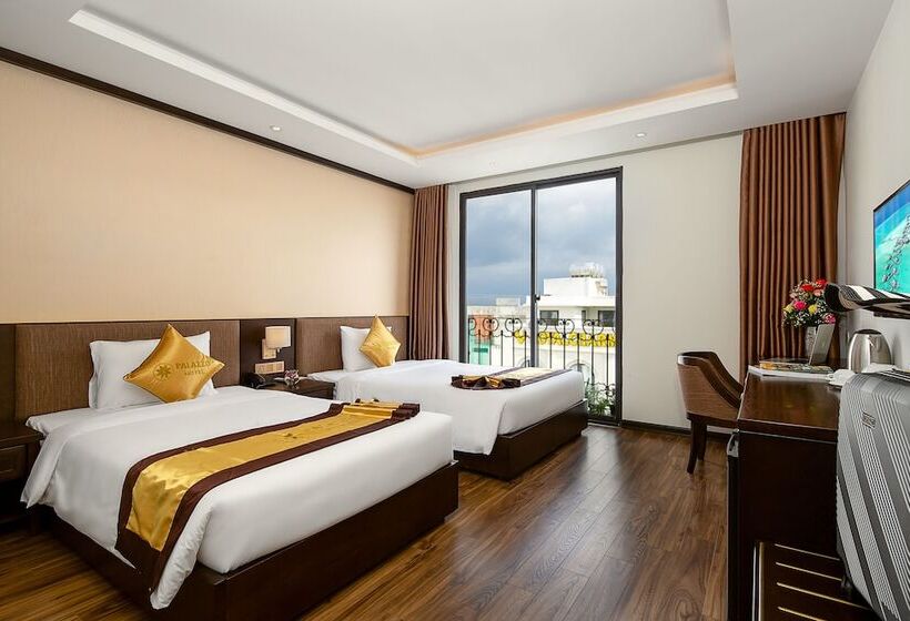 اتاق لوکس سه تخته, Palazzo Da Nang Beach