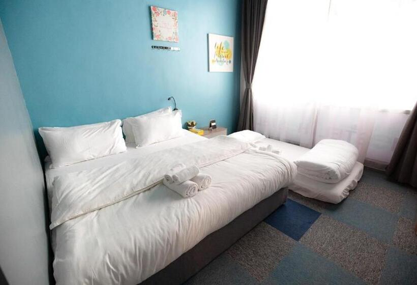 اتاق خانوادگی, Vibrant Hostel