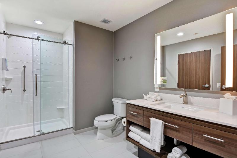 Люкс Кровать Кинг, Home2 Suites By Hilton Bedford Dfw West, Tx