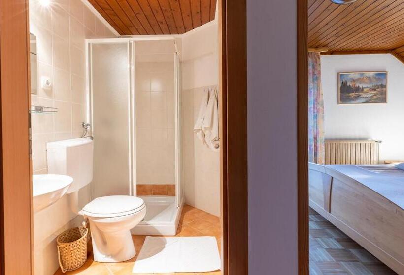 اتاق استاندارد با بالکن, Apartments Pri Urhu