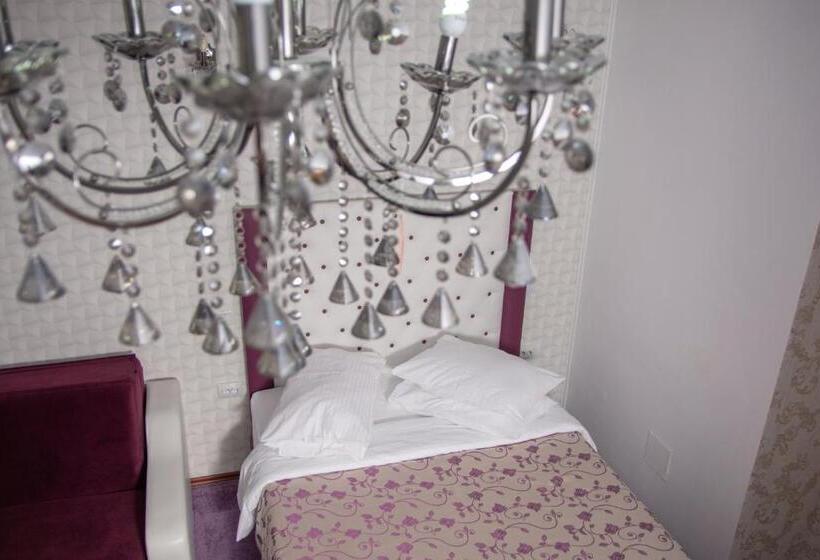 Номер Стандарт, Iris Boutique