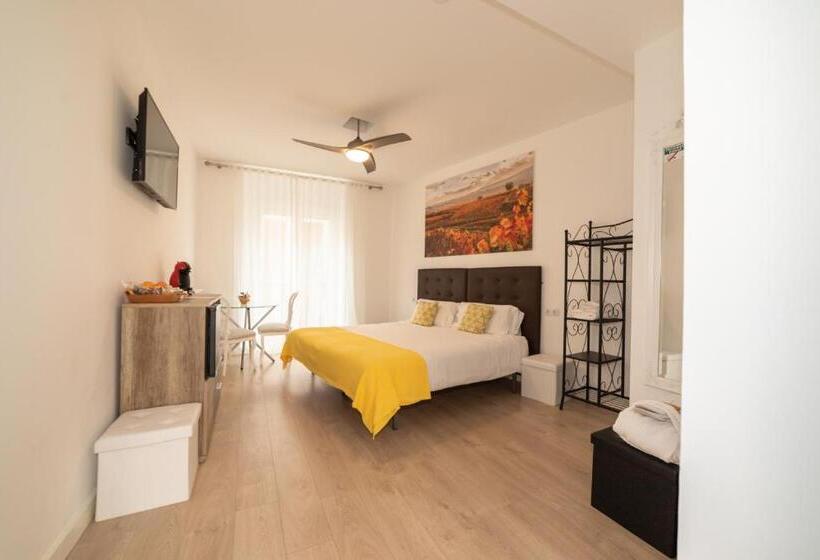 اتاق لوکس با تخت بزرگ, Hostal Puente De Hierro