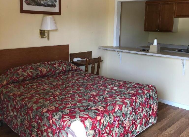 Family Suite, Country Host Inn