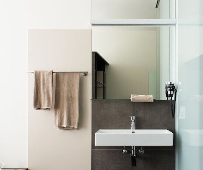 اتاق استاندارد, Eee Hotel Traun