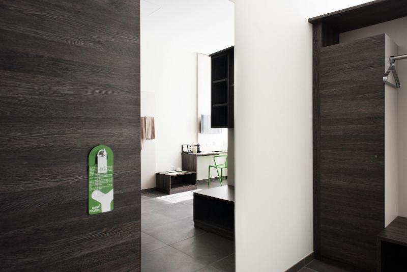 اتاق استاندارد یک نفره, Eee Hotel Traun