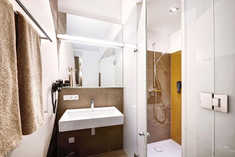 غرفة قياسية فردية, Eee Hotel Traun