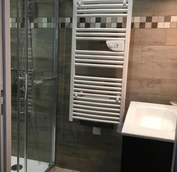 Номер Deluxe, Logis De La Roche  Niort  Chauray