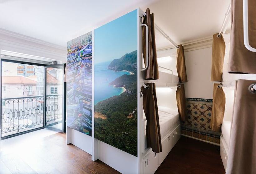 Кровать в Общей Комнате, Lisbon South Hostel