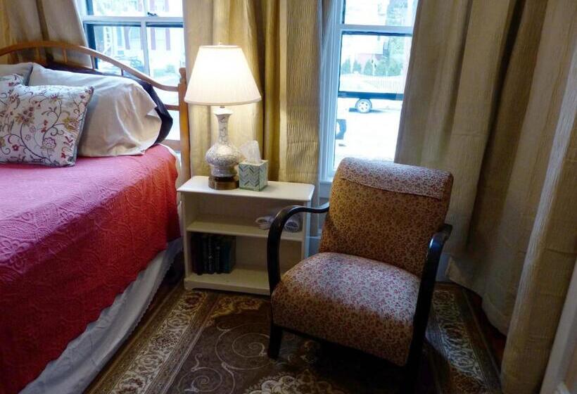 장애인을 위한 스탠다드 룸, Davis Square Inn