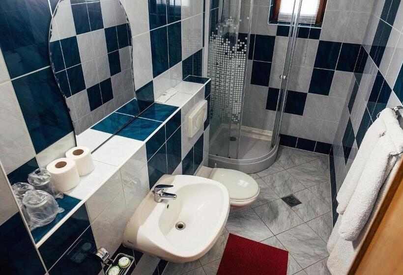 اتاق استاندارد سه نفره, Casa Rubin