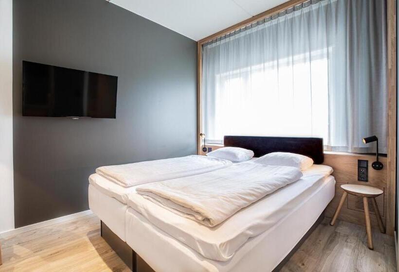 Номер Стандарт, Stockholm North By First Hotels