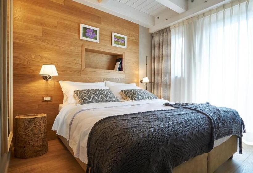 Номер Стандарт Вид на Горы, Relais Villa Miraglia