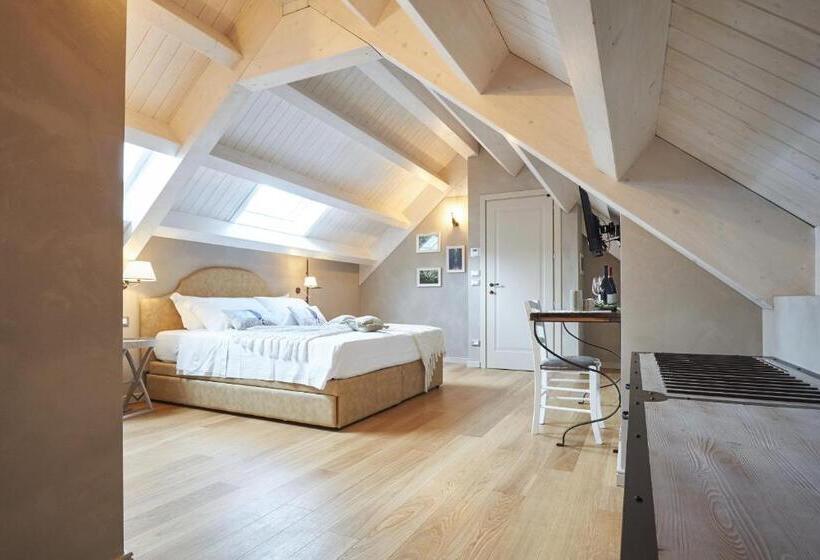 Четырехместный Номер Deluxe, Relais Villa Miraglia