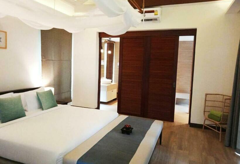 ویلای یک اتاق خوابه با استخر شنا, Triple Tree Beach Resort