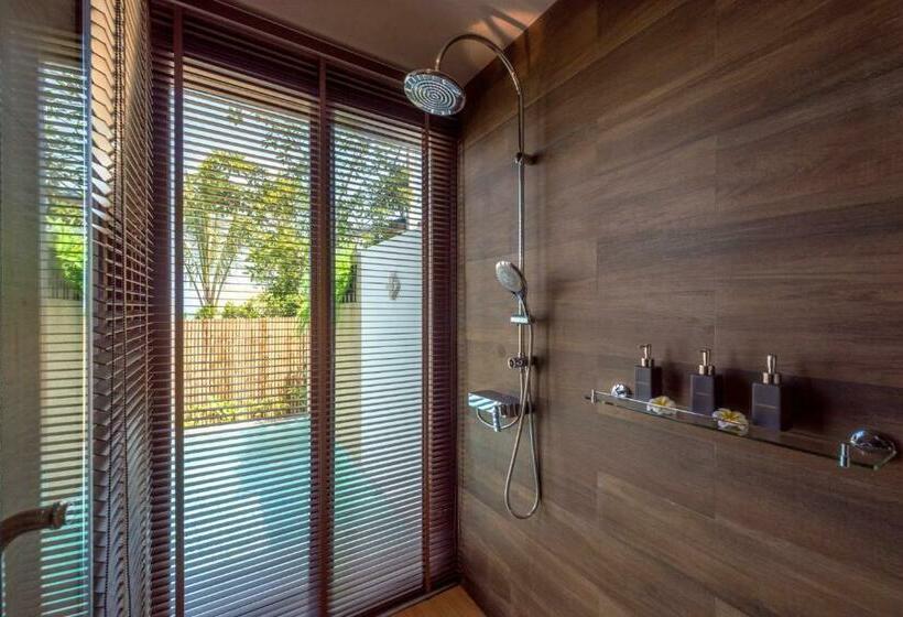 ویلای یک اتاق خوابه با استخر شنا, Triple Tree Beach Resort
