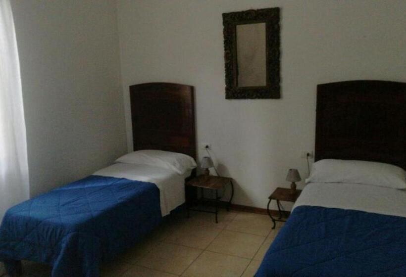 اتاق استاندارد با سرویس بهداشتی مشترک, Casa Di Alfredo Affittacamere