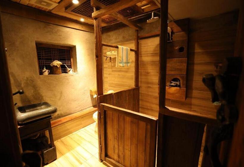 اتاق خانوادگی با چشم‌انداز باغ, Yunlu Lianxin Guesthouse