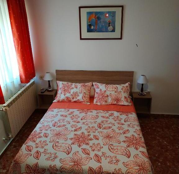 Номер Стандарт, Hostal Alvaro I