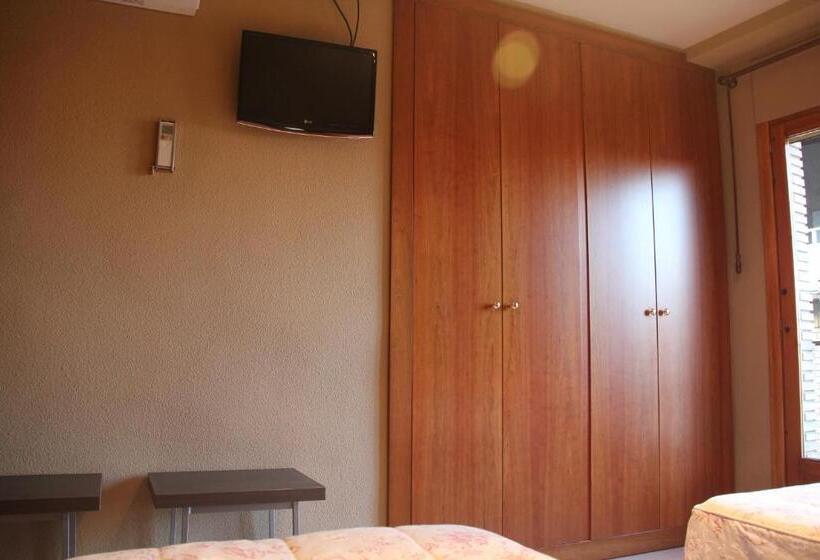Номер Стандарт, Hostal Cafeteteria Goya