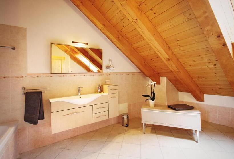 منزل 4 غرف نوم, Albergo Diffuso Tolmezzo