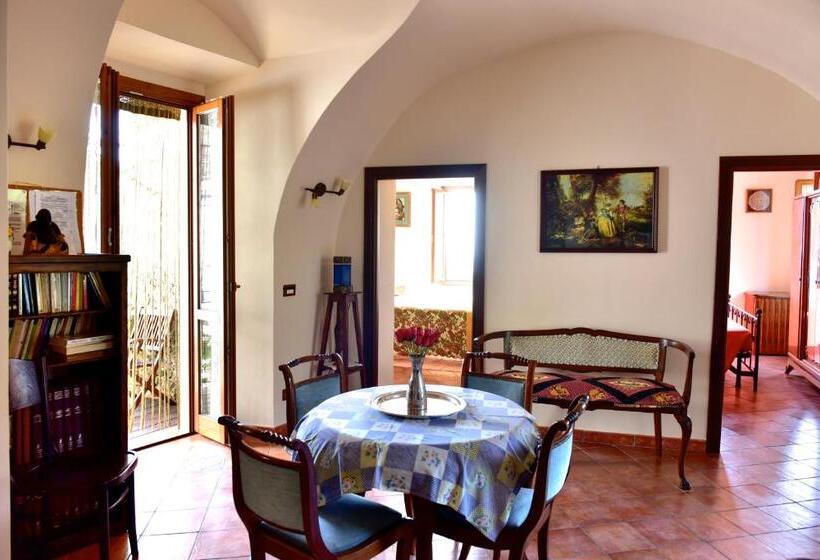 اتاق استاندارد چهار تخته, Locanda Dei Boi