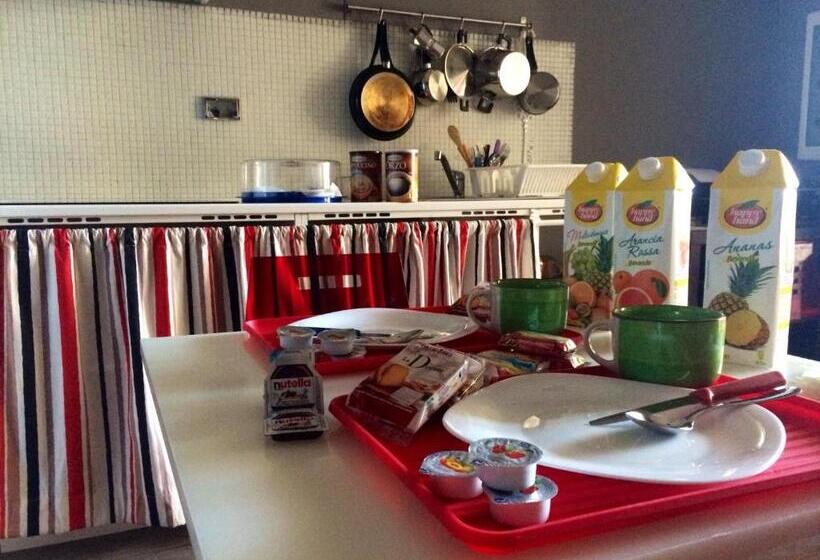اتاق استاندارد با چشم‌انداز باغ, My Room Roma