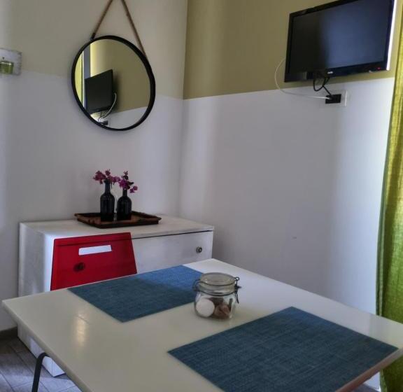 اتاق استاندارد با چشم‌انداز باغ, My Room Roma