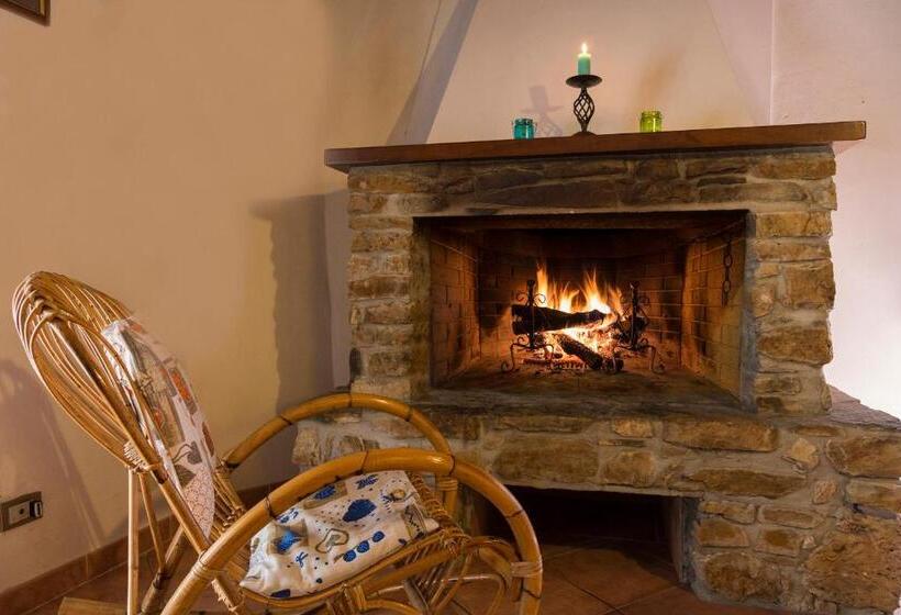 سوییت لوکس, Agriturismo Monte Acuto