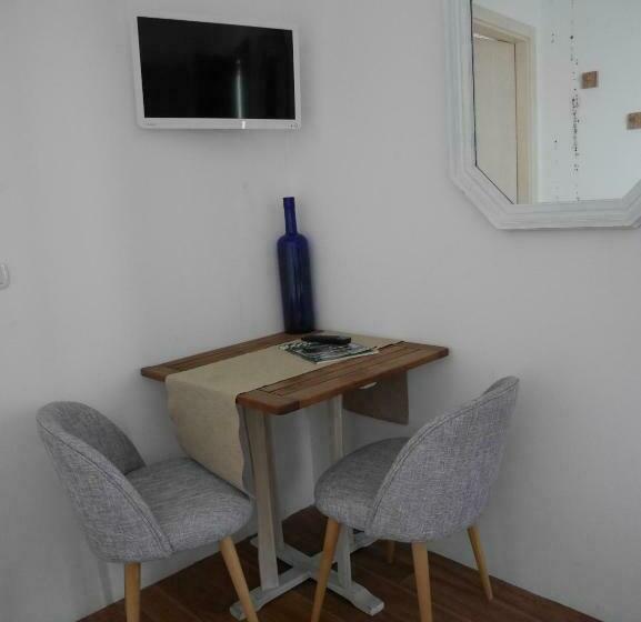 スタンダードルーム, 4 Camere A Trani