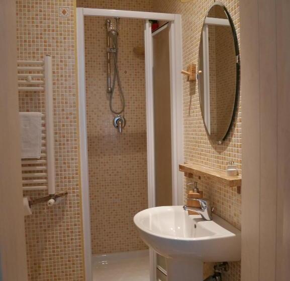 اتاق استاندارد چهار تخته, 4 Camere A Trani