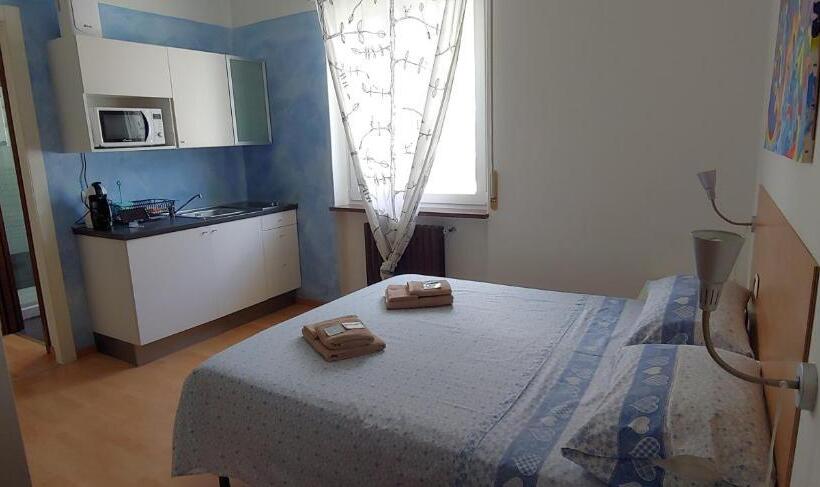 Студия Deluxe, Affittacamere Valchiavenna Foresteria In Tranquilla Villa Signorile Con Comodo Parcheggio Privato
